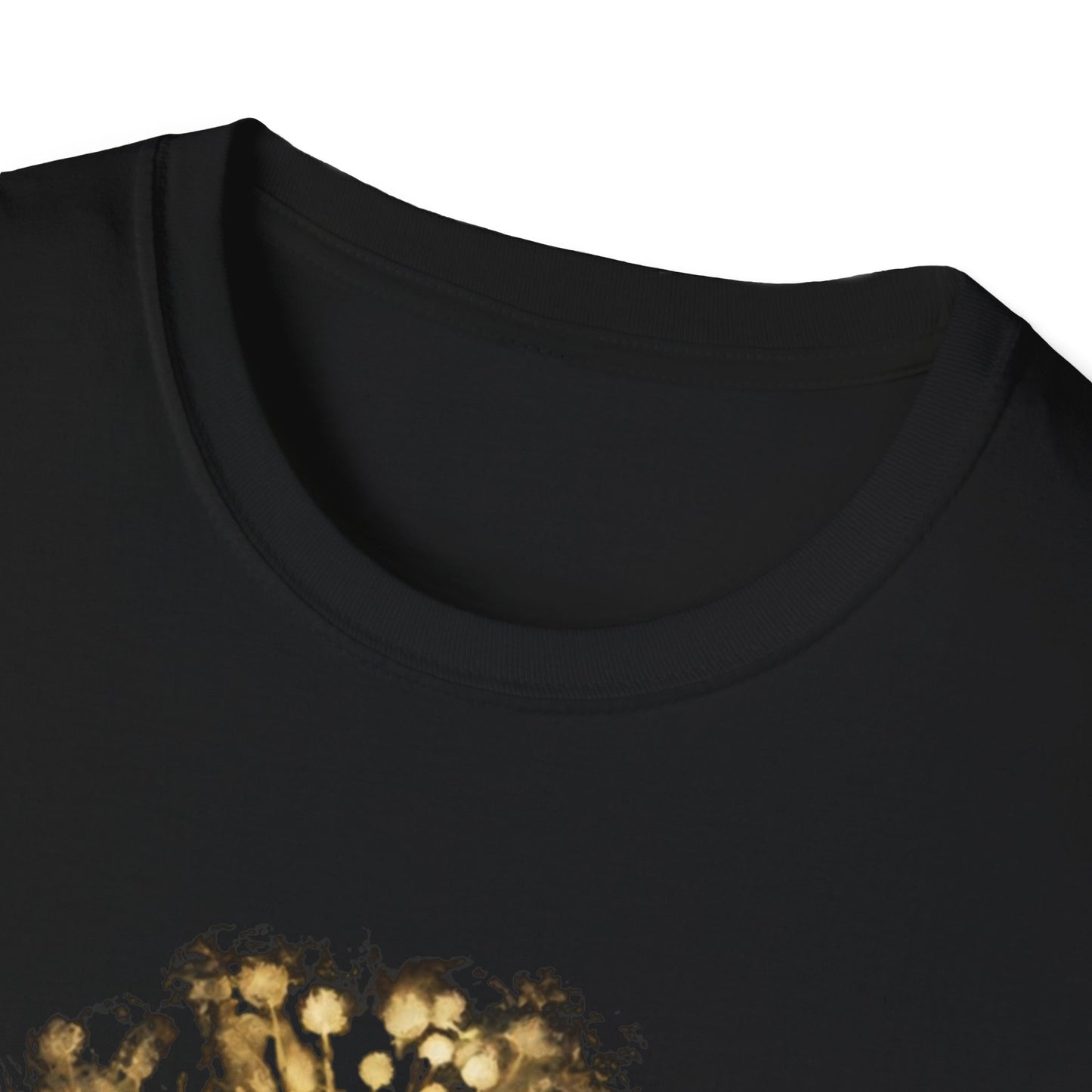 Golden Floral Damask T-Shirt | Vintage Baroque Flower Ornamental Print